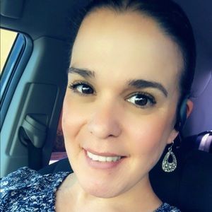 Meet your Posher, Celina